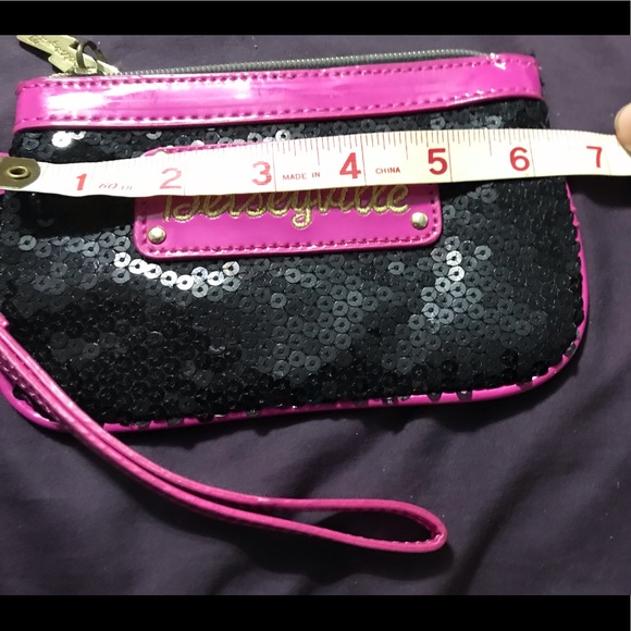 NWOT Betsey Johnson Betseyville Wristlet Black Sequins Pink Accents On The Go - Picture 4 of 9
